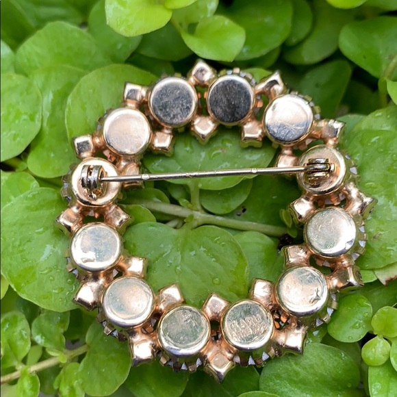 Vintage Karu Aurora Borealis Gold-tone Brooch - Picture 10 of 13